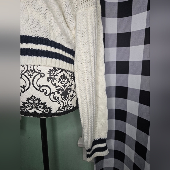 NWT: White and Navy Cardigan Sweater Medium - Picture 3 of 5